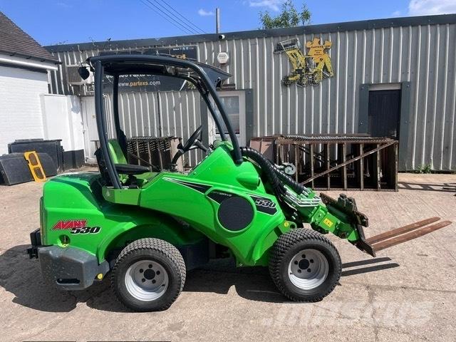 Avant M530 小型装载机