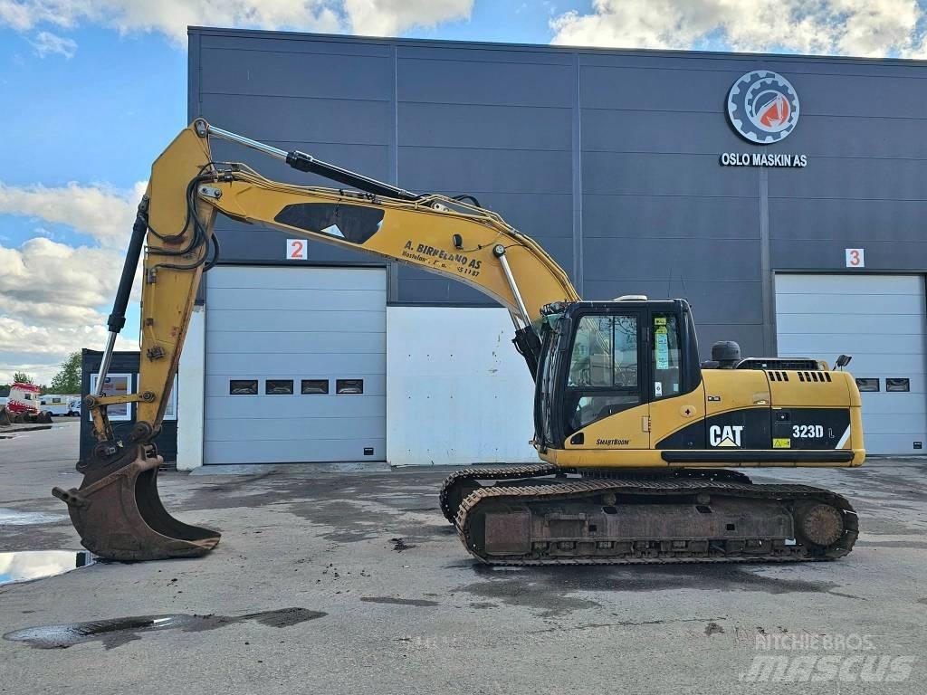 CAT 323 D L 履带挖掘机