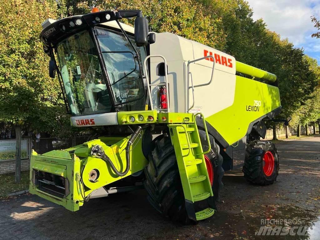 CLAAS 750 联合收割机