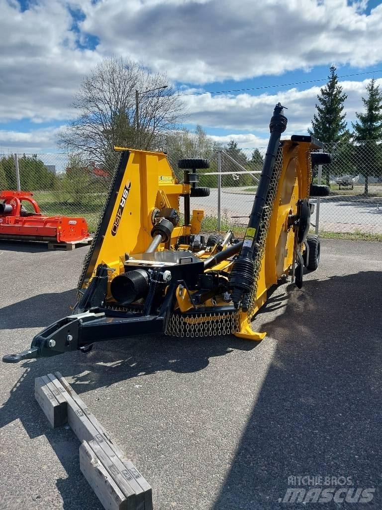 McConnel SR460 牧场割草机和切顶器