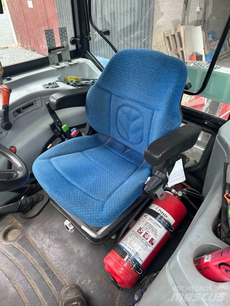 New Holland T 5040 拖拉机/农用车