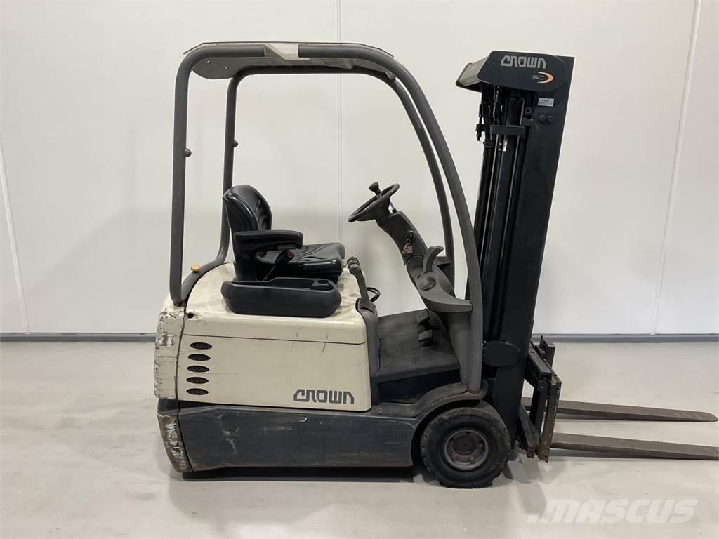 Crown SC3220-1,3 电动叉车