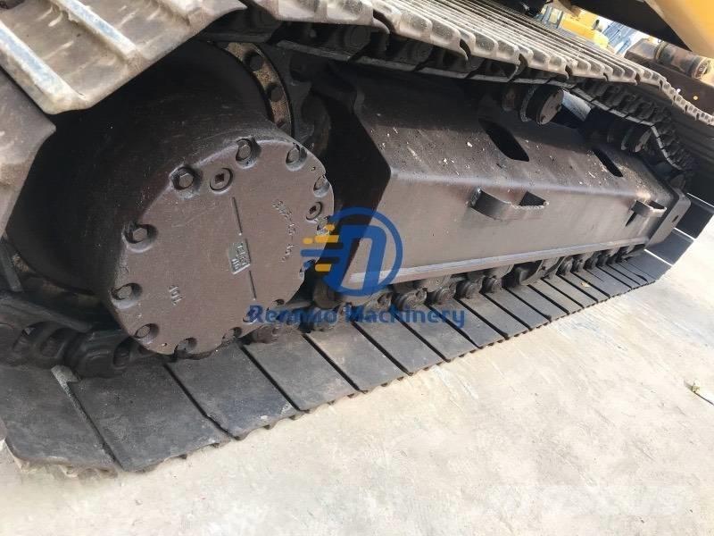 Komatsu PC200-7 履带挖掘机