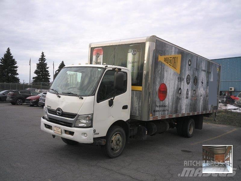 Hino 195 大型面包车