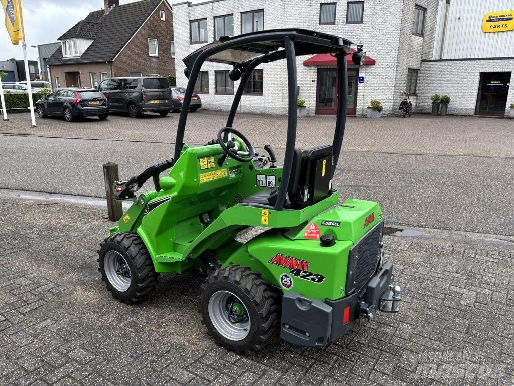 Avant 423 TDL 轮式装载机