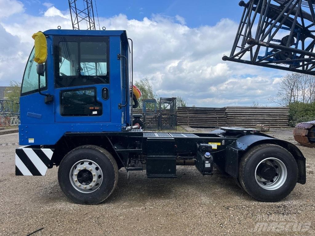 XCMG XPT70K 码头牵引车
