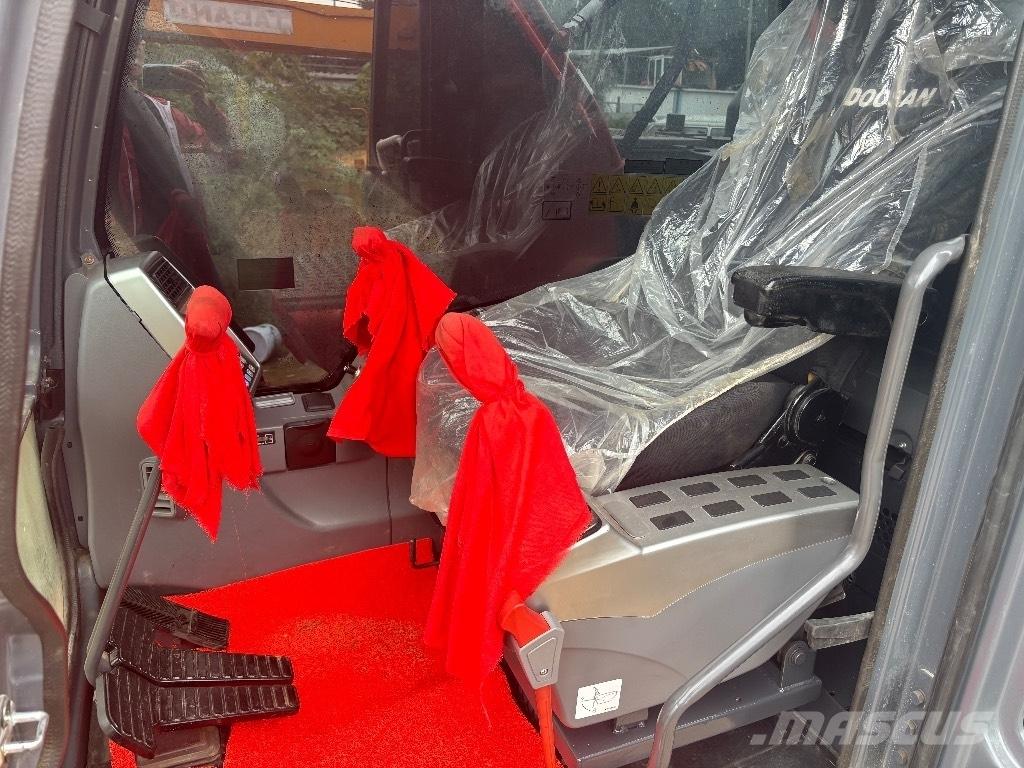 Doosan DX 225 LCA 履带挖掘机