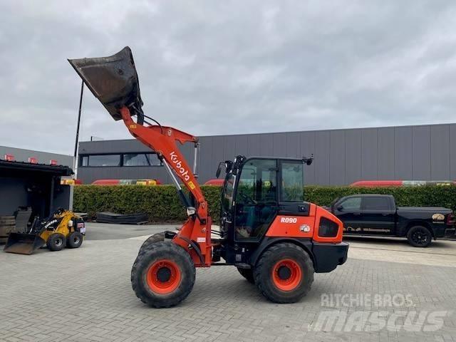 Kubota R 090 轮式装载机