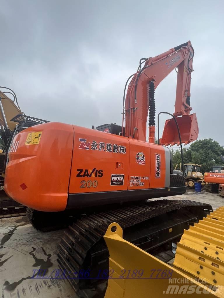 Hitachi ZX200 履带挖掘机