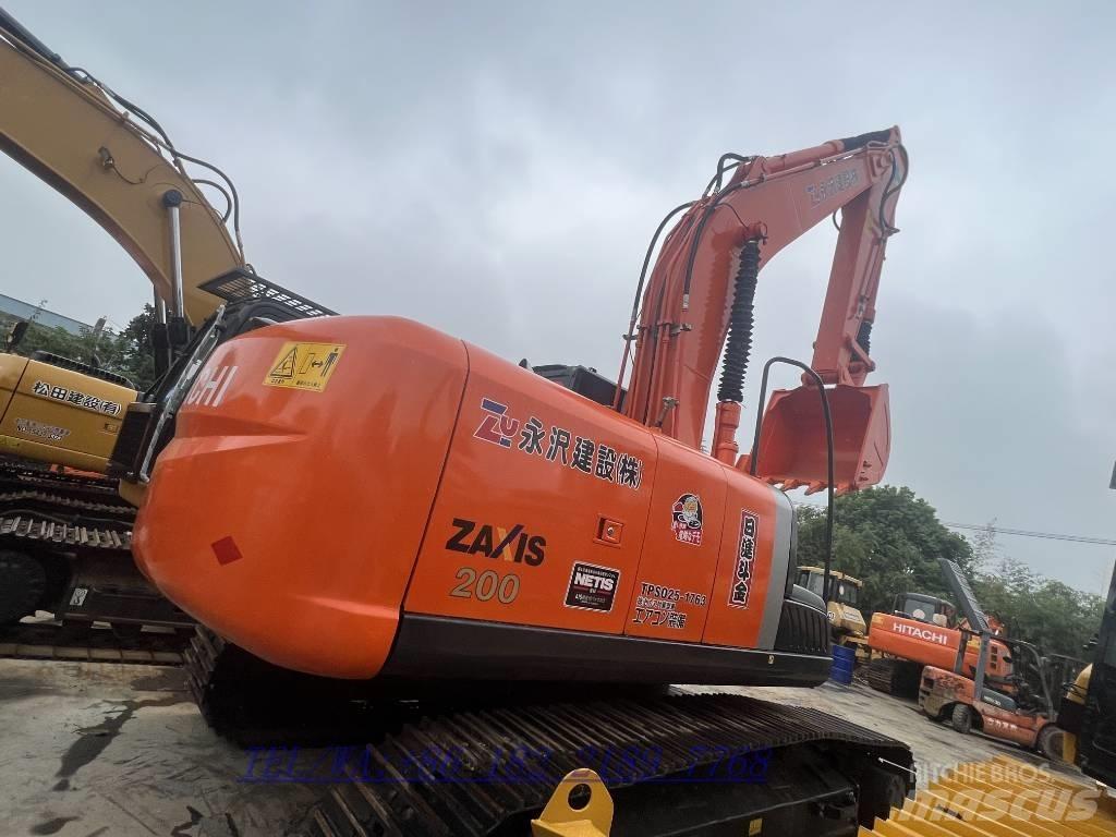 Hitachi ZX200 履带挖掘机