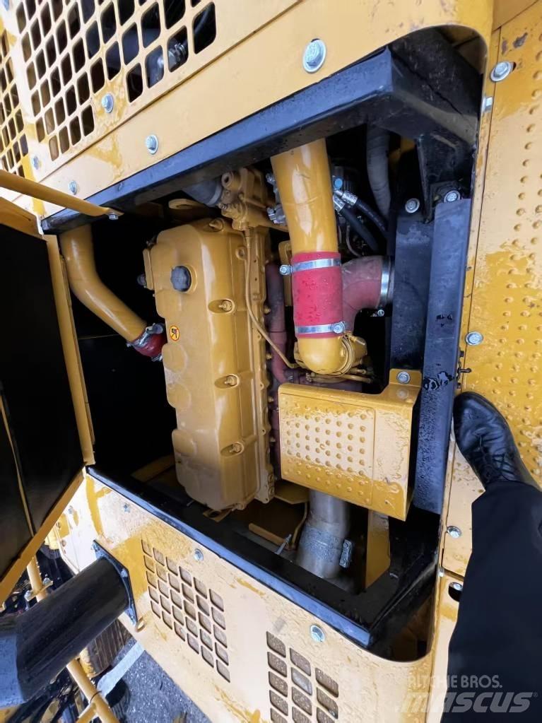 CAT 349 D2 履带挖掘机