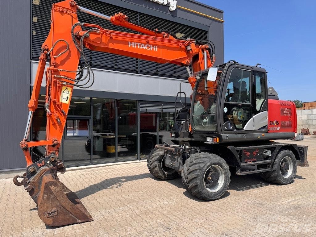 Hitachi 140W 轮式挖掘机