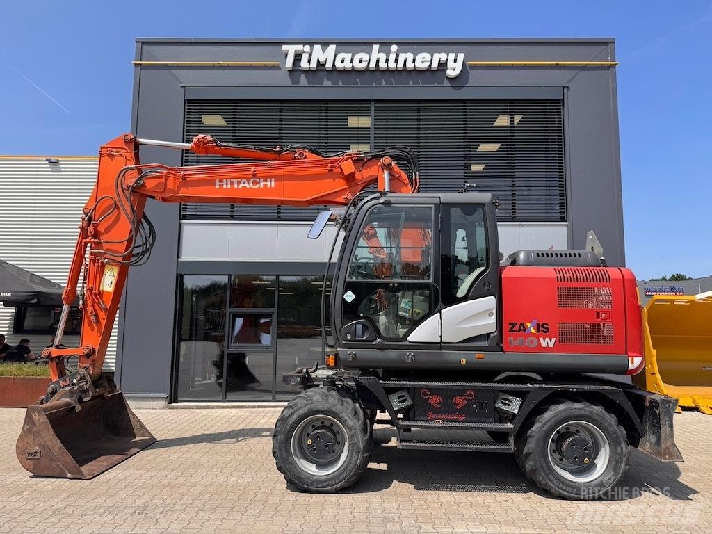 Hitachi 140W 轮式挖掘机