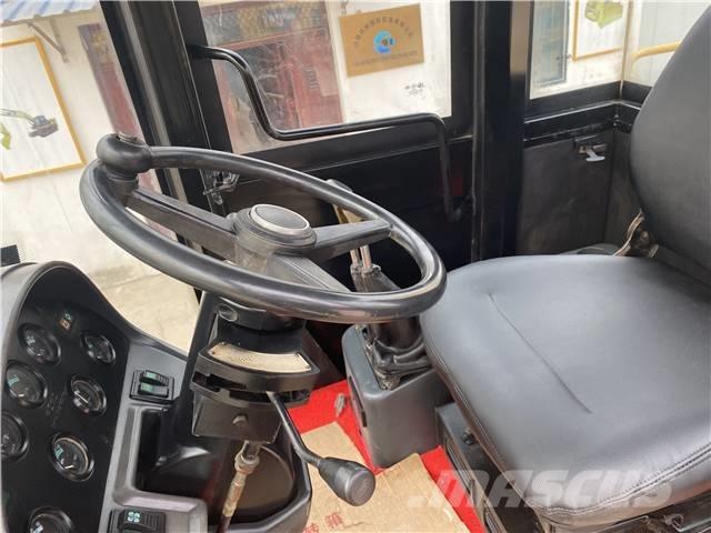 CAT 966H 轮式装载机