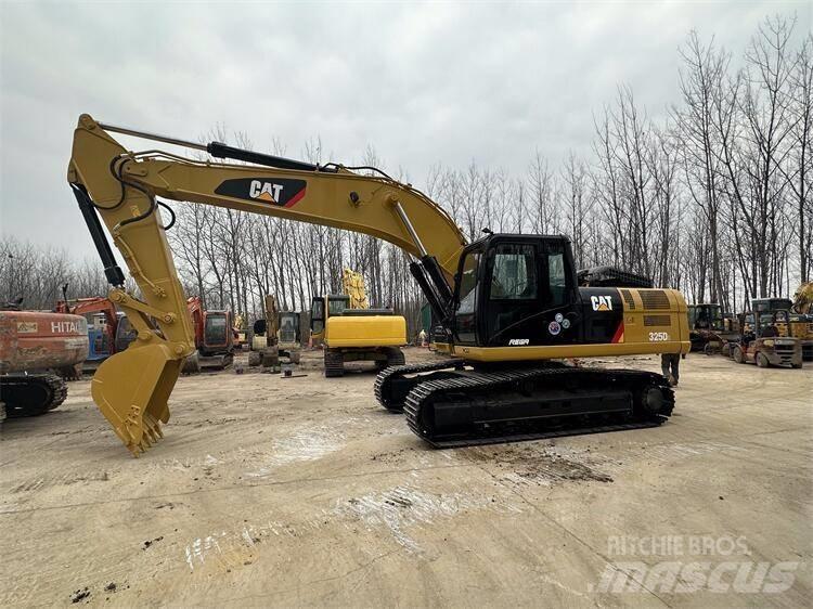 CAT 325D2 履带挖掘机