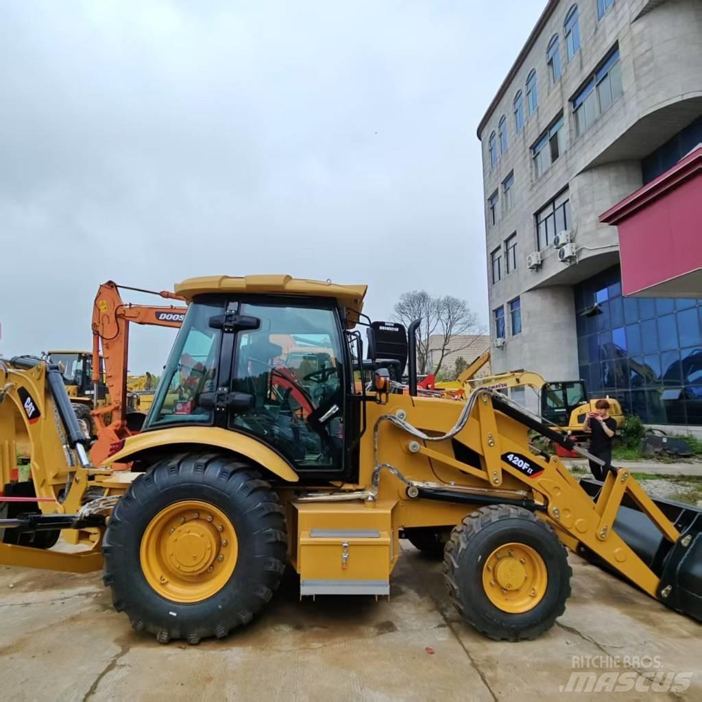 CAT 420 反铲装载机