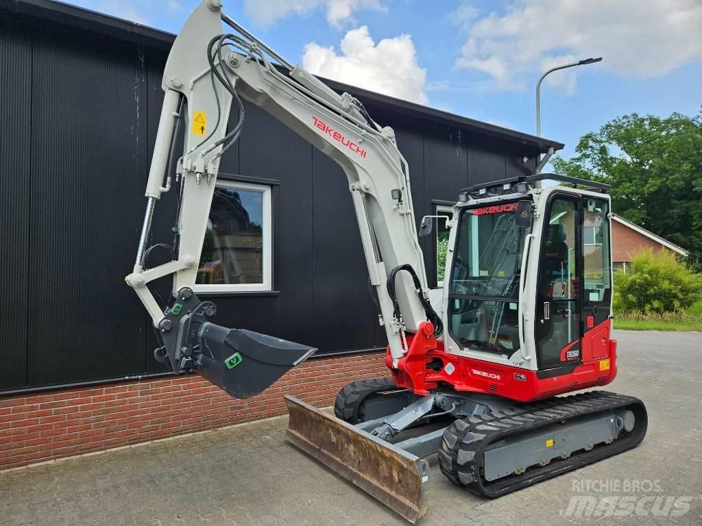 Takeuchi TB 260 小型挖掘机