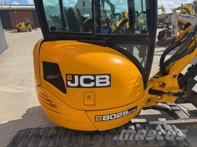JCB 8025 ZTS 小型挖掘机