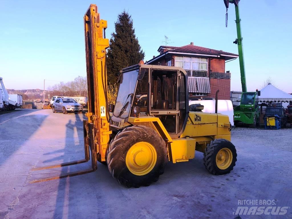 JCB 926B 伸缩臂叉装车|叉装车