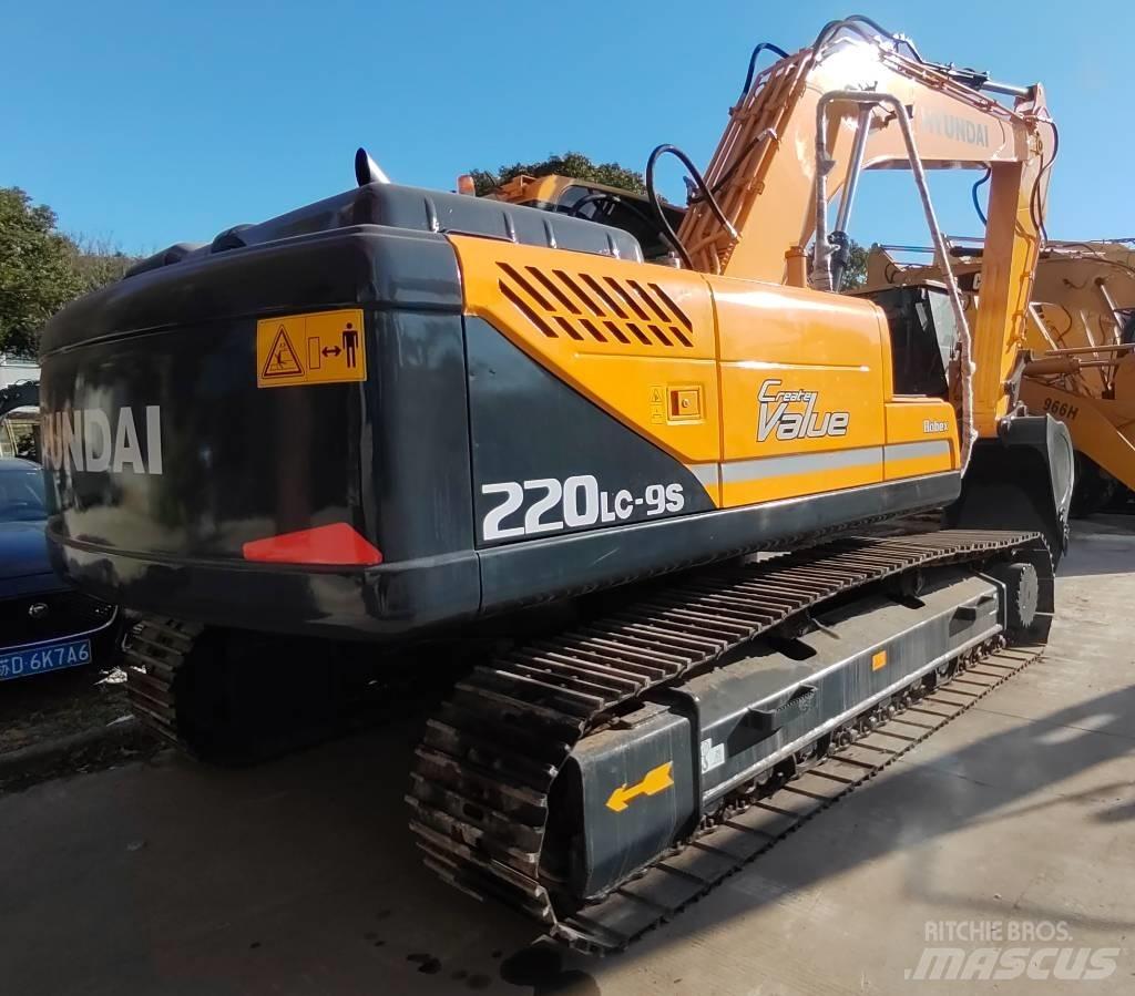 Hyundai 220LC-9S 履带挖掘机