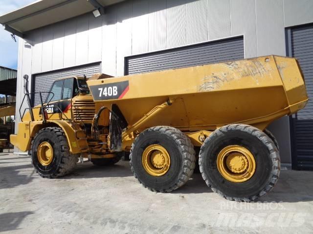 CAT 740 铰接式自卸车