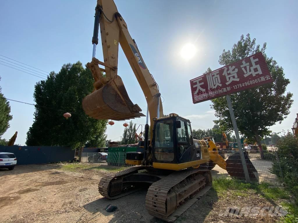 CAT 324D 履带挖掘机