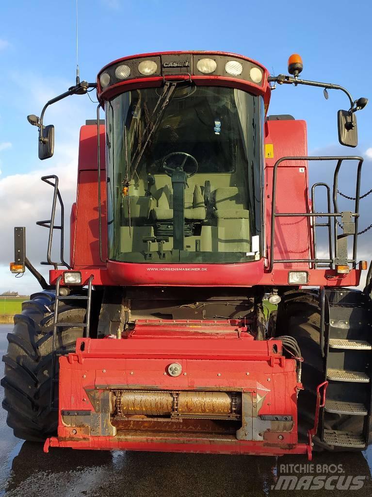 Case IH 7088 联合收割机