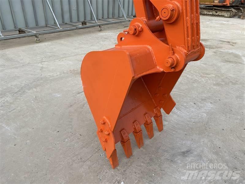 Doosan DH80G 履带挖掘机