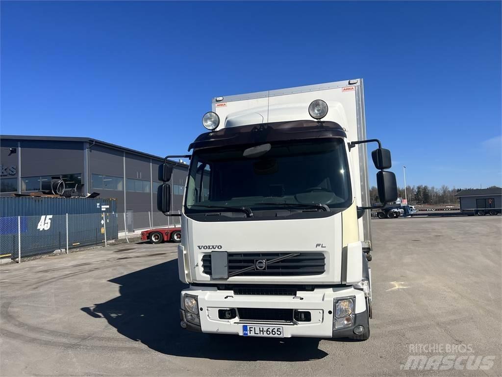 Volvo FL 240 4X2 厢式货车