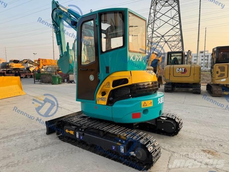 Kubota U 25 小型挖掘机