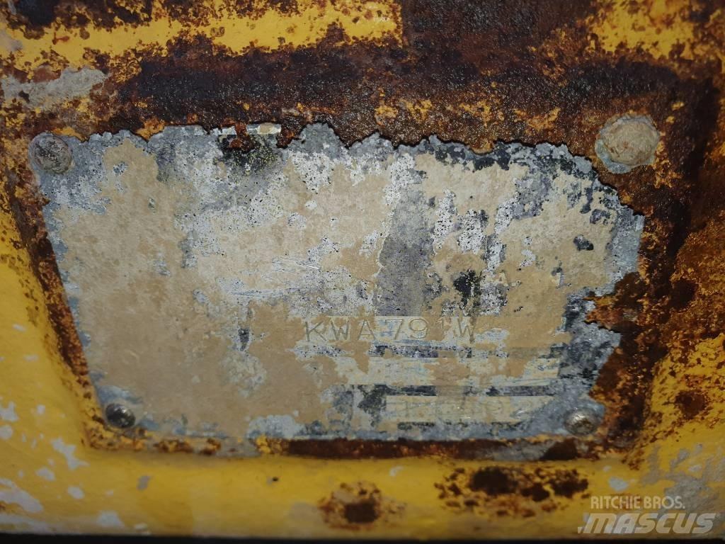 Komatsu WA180.3 轴