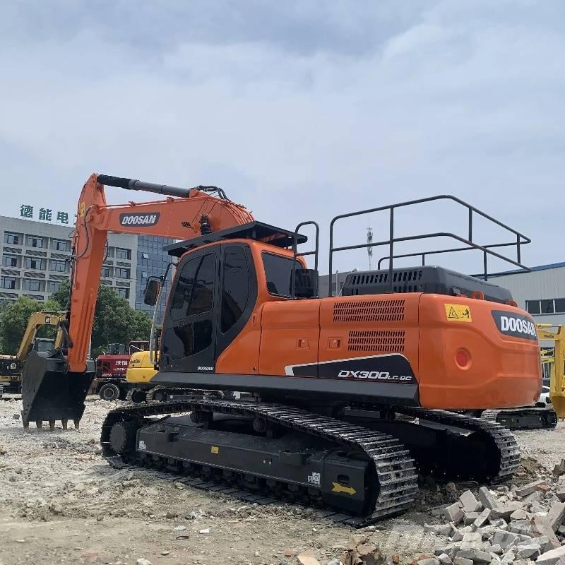 Doosan DX 300 履带挖掘机