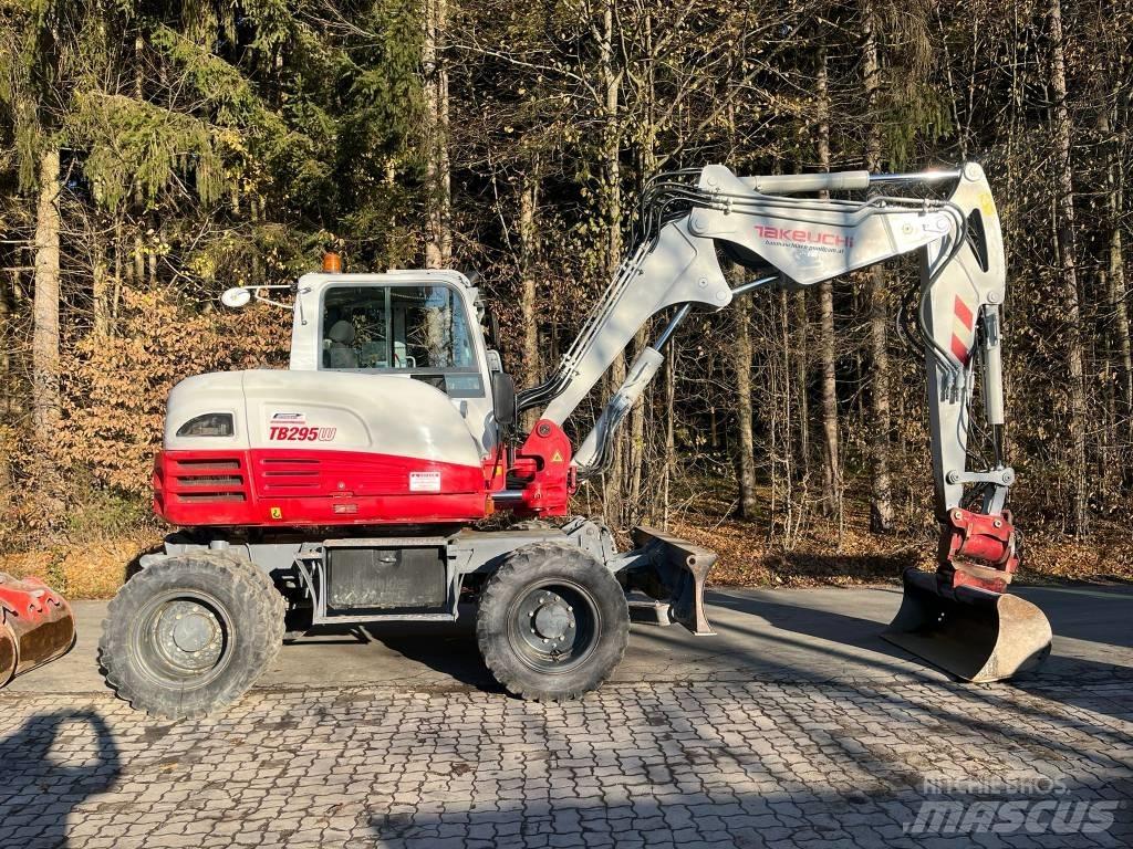 Takeuchi TB295W 轮式挖掘机