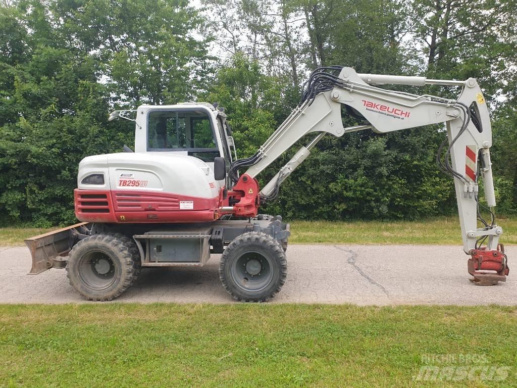 Takeuchi TB295W 轮式挖掘机