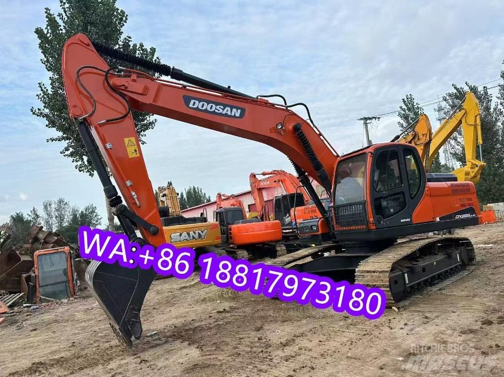 Doosan DX 225 LC 履带挖掘机
