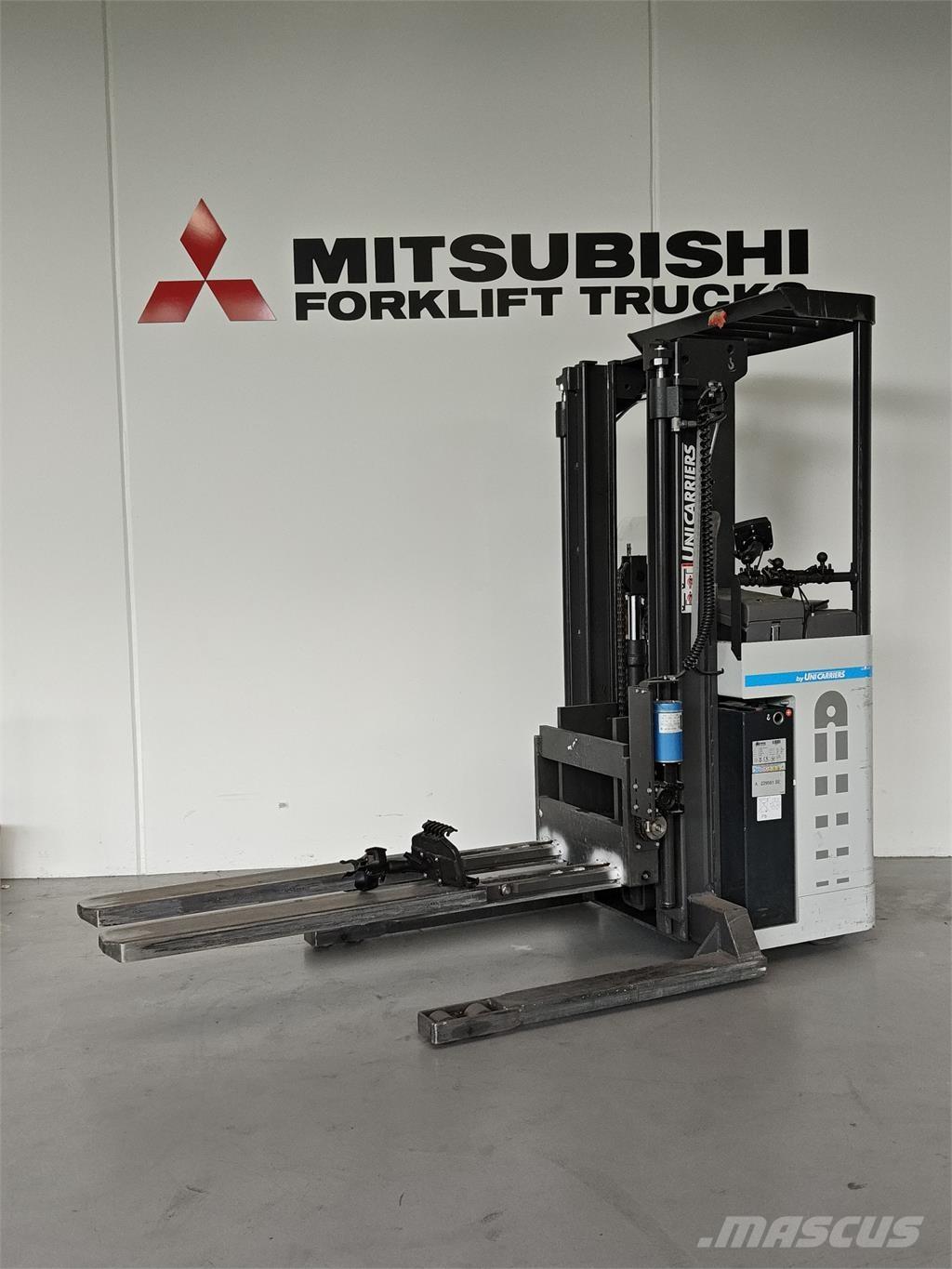 Atlet ATF 行走式堆垛机