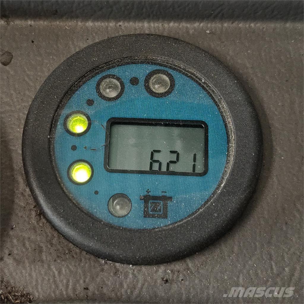 Atlet ATF 行走式堆垛机