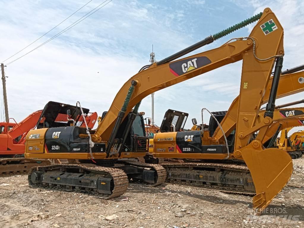 CAT 324D2 中型挖掘机