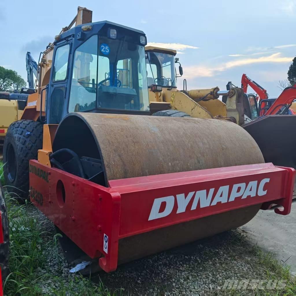 Dynapac CA 25 D 单轮压路机