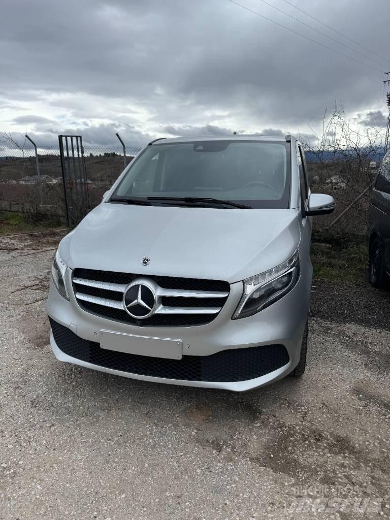 Mercedes-Benz V 250 大型面包车