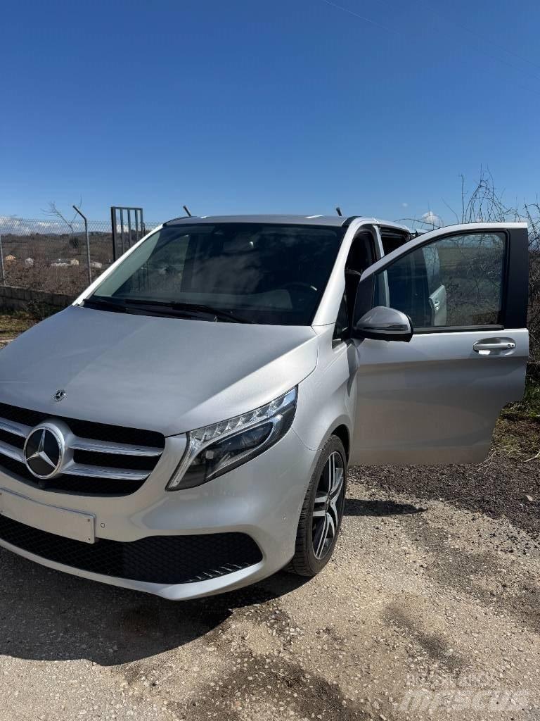 Mercedes-Benz V 250 大型面包车