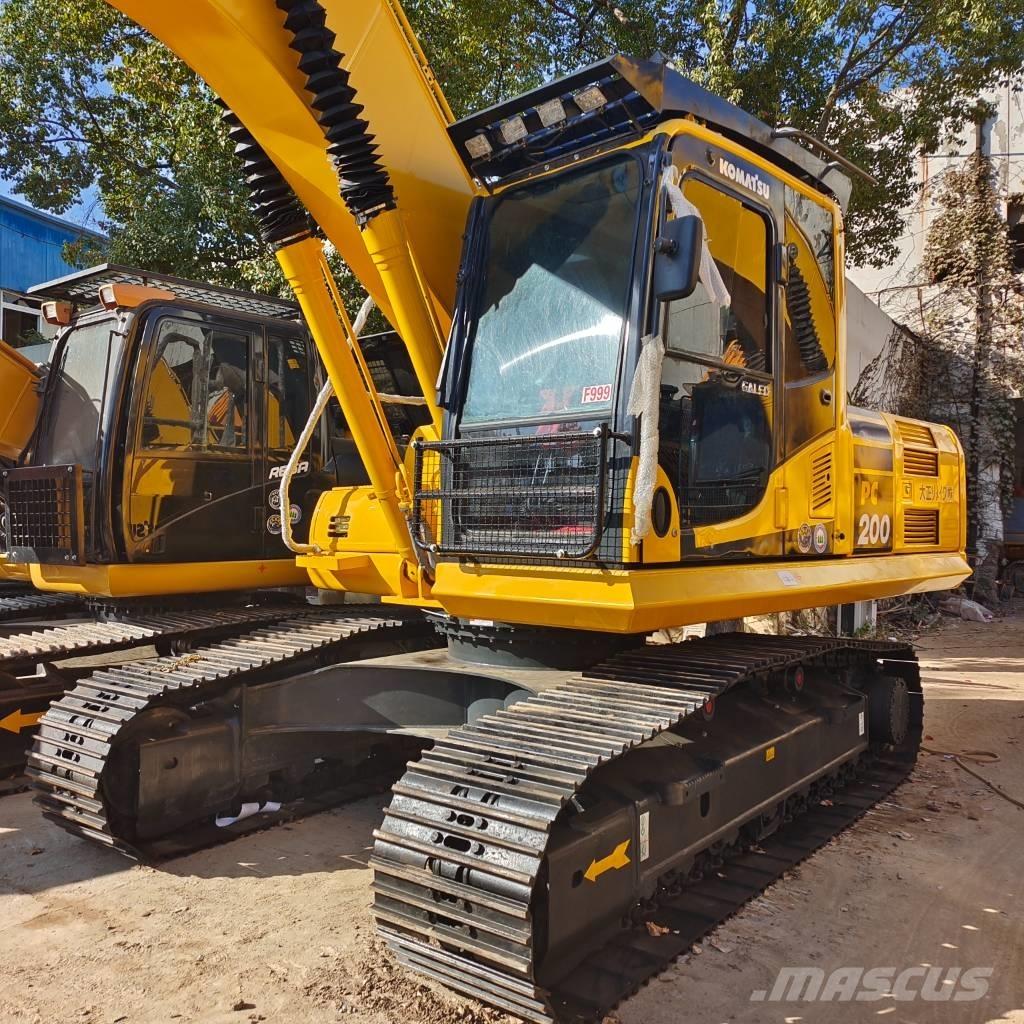 Komatsu PC 200 履带挖掘机