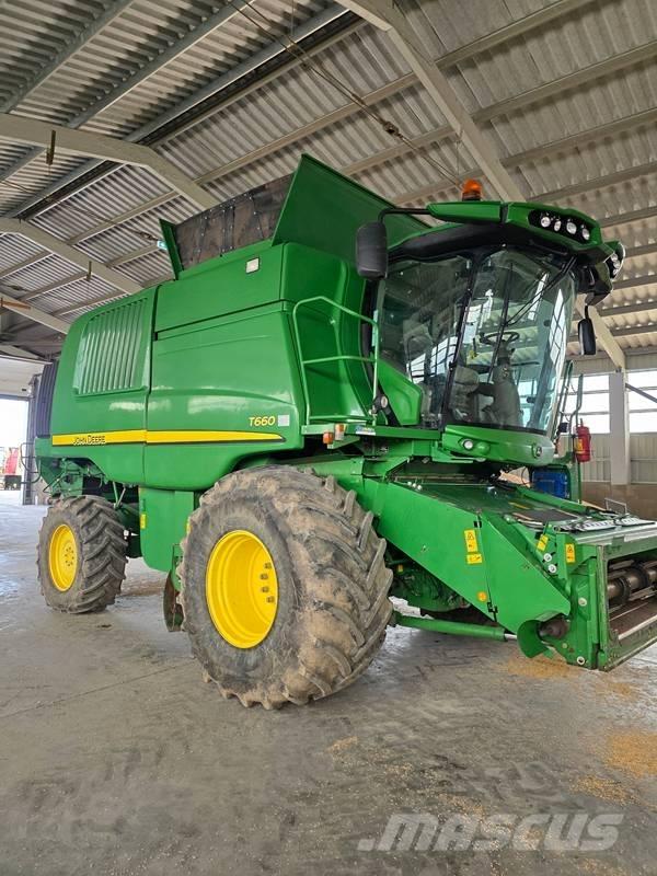 John Deere T 660 联合收割机