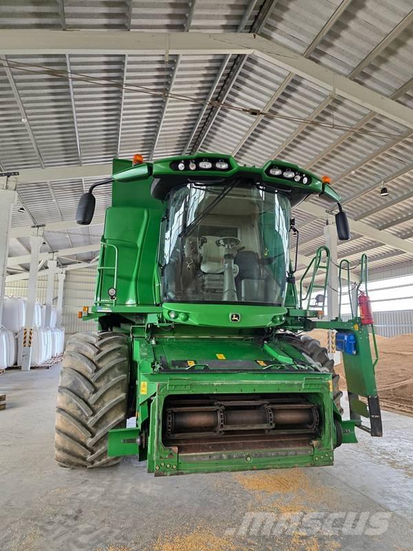 John Deere T 660 联合收割机
