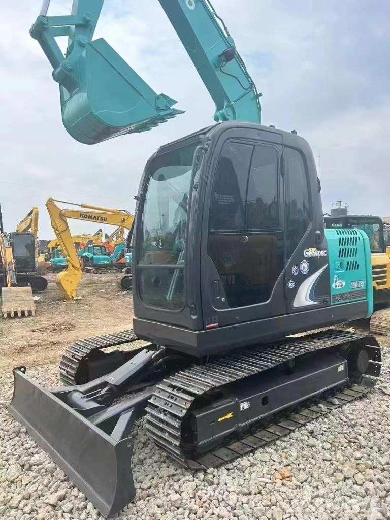 Kobelco SK 75 中型挖掘机