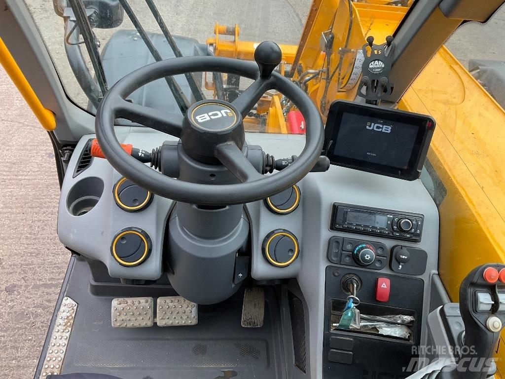 JCB 542 70 AGRI XTRA 电动叉车