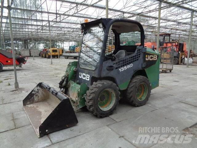 JCB 135 R 滑移装载机