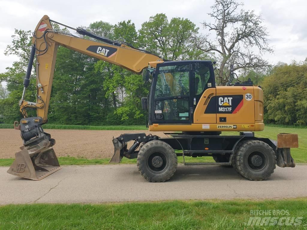 CAT M 317 F 轮式挖掘机