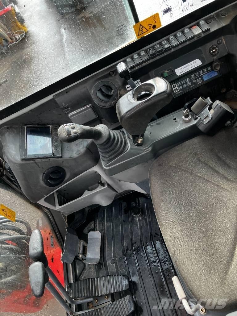 Takeuchi TB 230 小型挖掘机