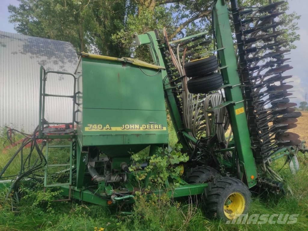 John Deere 740 A 条播机